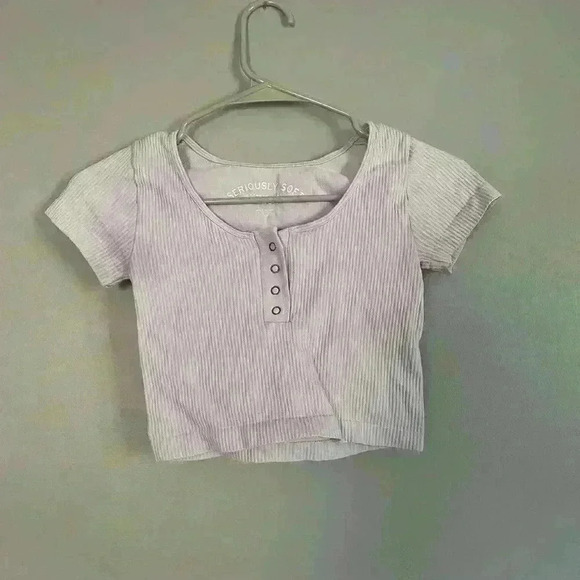 Light purple top - Picture 1 of 3